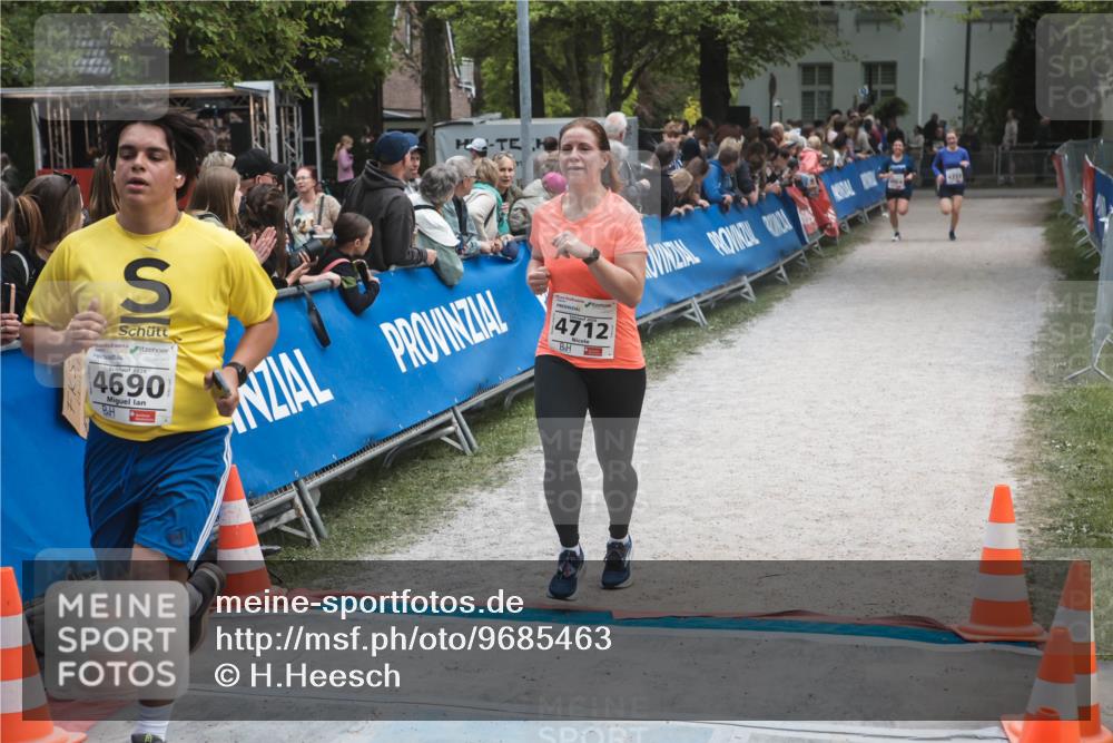 09.05.2026 - Störlauf H.Heesch http://msf.ph/oto/9685463 09.05.2026 19:03:40 Ziel 2026, 4690, 4712 meine-sportfotos.de