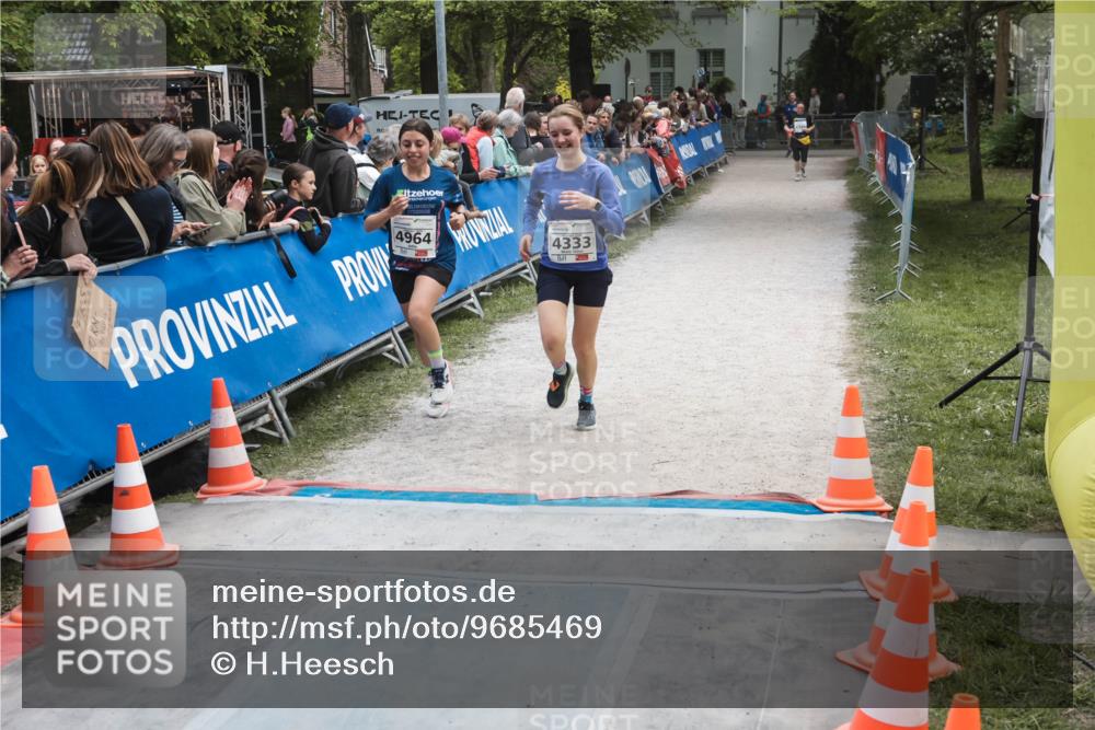 09.05.2026 - Störlauf H.Heesch http://msf.ph/oto/9685469 09.05.2026 19:03:46 Ziel 04821, 9560, 4964, 4333 meine-sportfotos.de