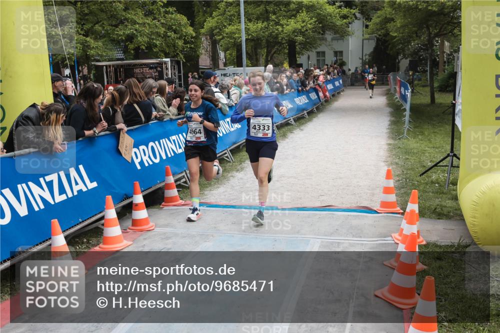 09.05.2026 - Störlauf H.Heesch http://msf.ph/oto/9685471 09.05.2026 19:03:46 Ziel 0482190, 4964, 4333 meine-sportfotos.de