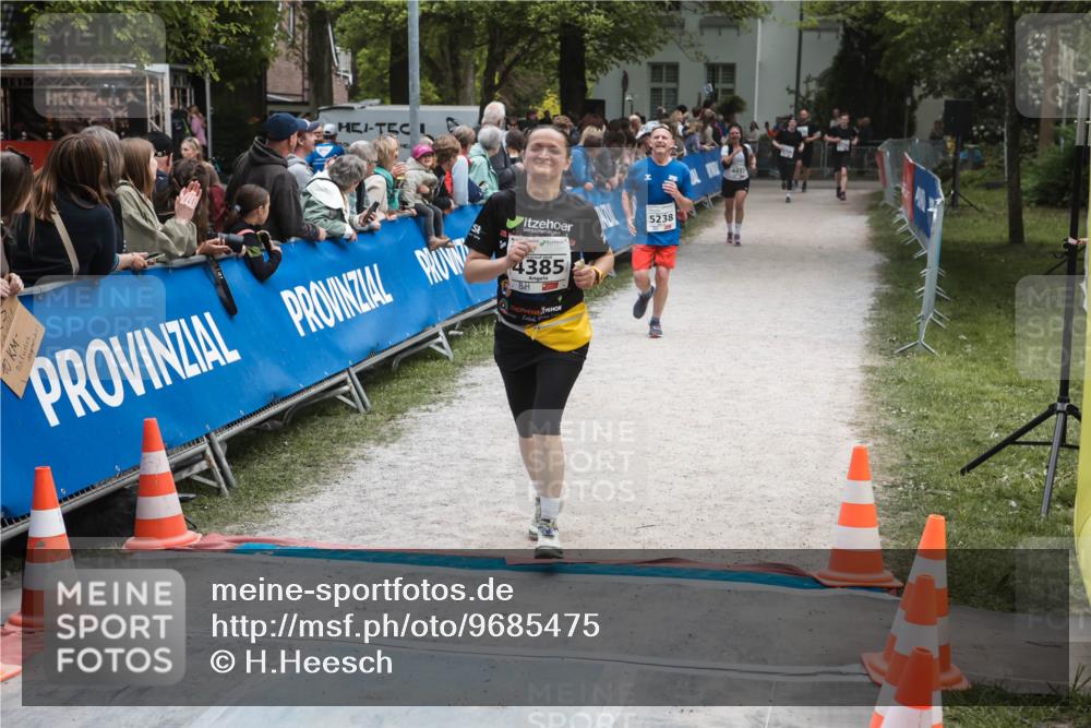 09.05.2026 - Störlauf H.Heesch http://msf.ph/oto/9685475 09.05.2026 19:03:55 Ziel 4385, 5238, 4457 meine-sportfotos.de