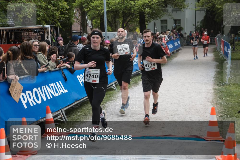 09.05.2026 - Störlauf H.Heesch http://msf.ph/oto/9685488 09.05.2026 19:04:05 Ziel 37, 048219, 4740, 4870, 4739, 3198 meine-sportfotos.de
