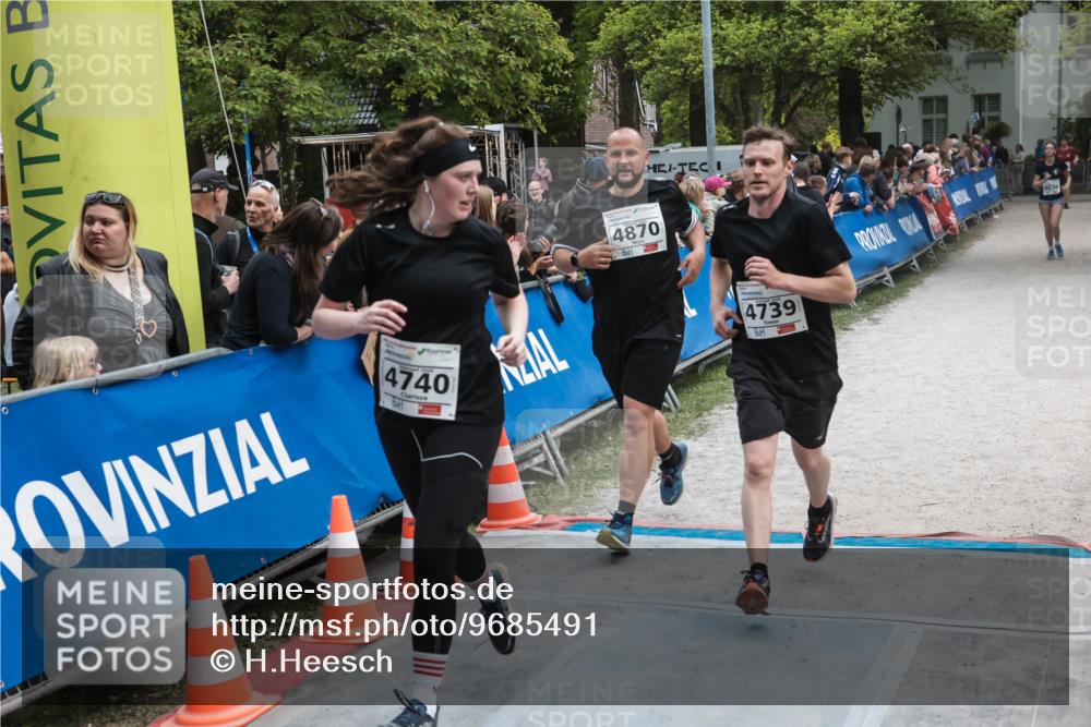 09.05.2026 - Störlauf H.Heesch http://msf.ph/oto/9685491 09.05.2026 19:04:06 Ziel 0, 4740, 4870, 4739, 5038 meine-sportfotos.de