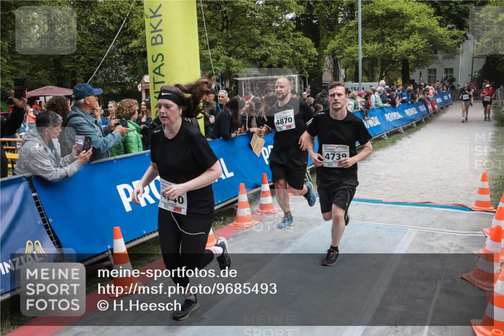 09.05.2026 - Störlauf H.Heesch http://msf.ph/oto/9685493 09.05.2026 19:04:06 Ziel 40, 4870, 4739 meine-sportfotos.de