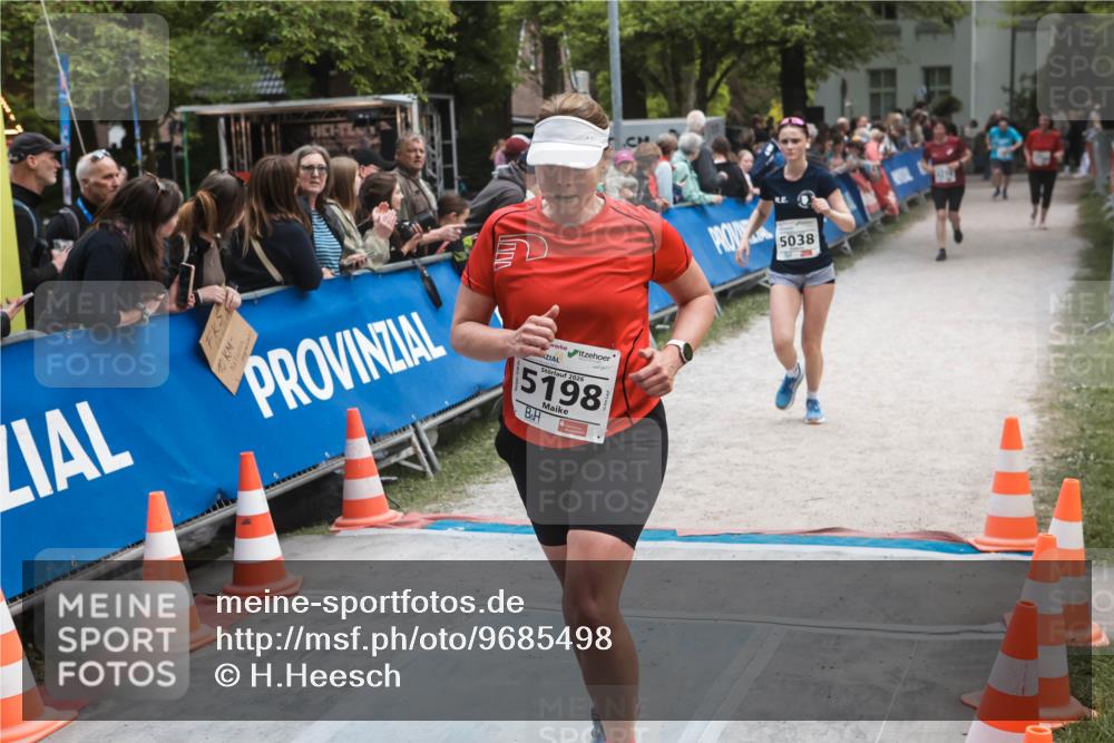 09.05.2026 - Störlauf H.Heesch http://msf.ph/oto/9685498 09.05.2026 19:04:12 Ziel 2026, 5198, 5038 meine-sportfotos.de