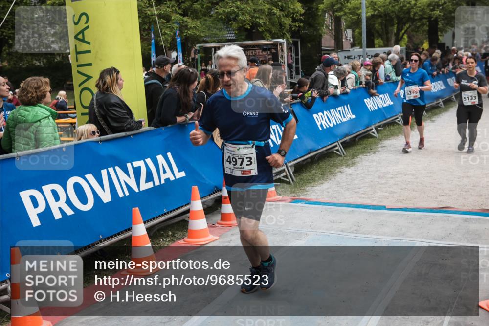09.05.2026 - Störlauf H.Heesch http://msf.ph/oto/9685523 09.05.2026 19:04:34 Ziel 4973, 53, 5133 meine-sportfotos.de