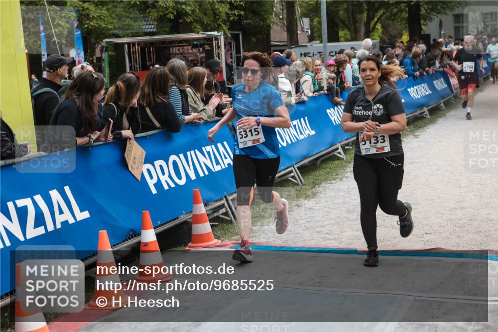 09.05.2026 - Störlauf H.Heesch http://msf.ph/oto/9685525 09.05.2026 19:04:35 Ziel 5315, 133, 4768 meine-sportfotos.de