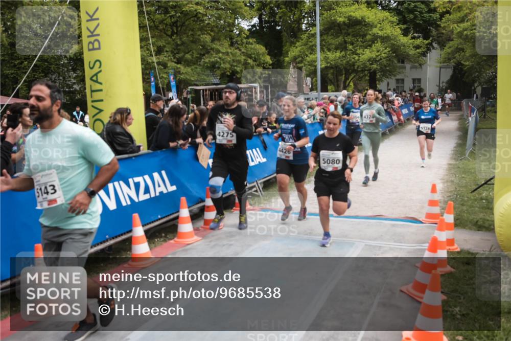 09.05.2026 - Störlauf H.Heesch http://msf.ph/oto/9685538 09.05.2026 19:04:43 Ziel 5143, 4275, 4426, 5080, 354, 4324, 128 meine-sportfotos.de