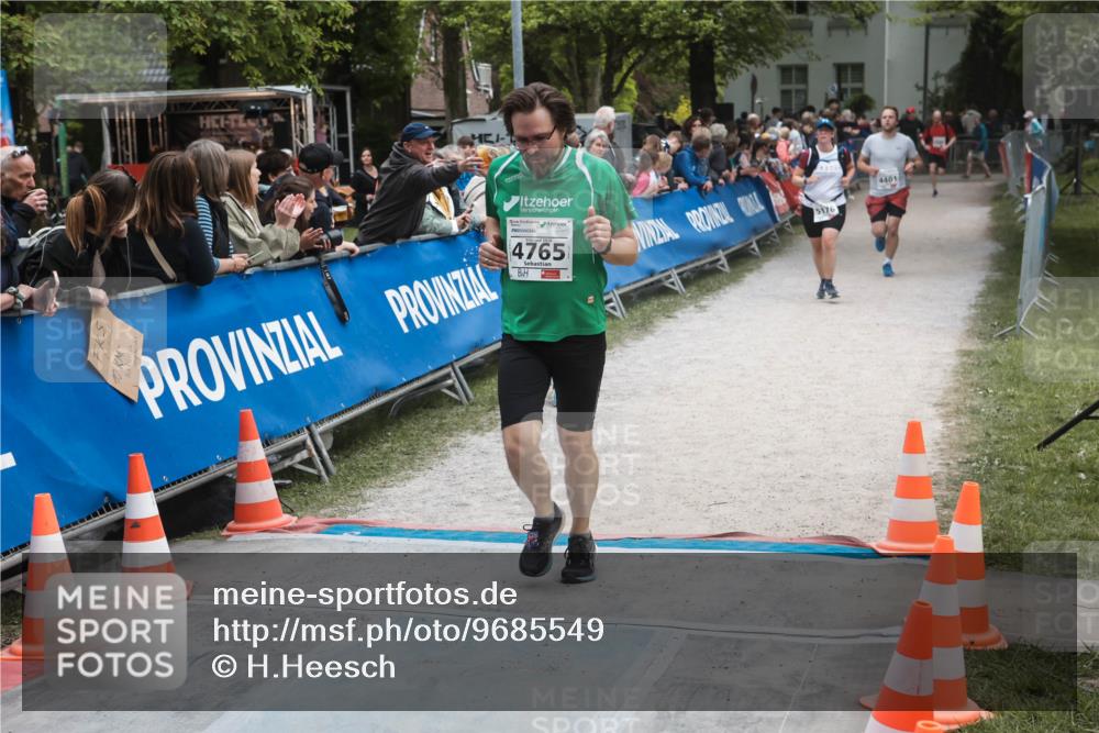 09.05.2026 - Störlauf H.Heesch http://msf.ph/oto/9685549 09.05.2026 19:04:49 Ziel 4765, 5176, 4401 meine-sportfotos.de
