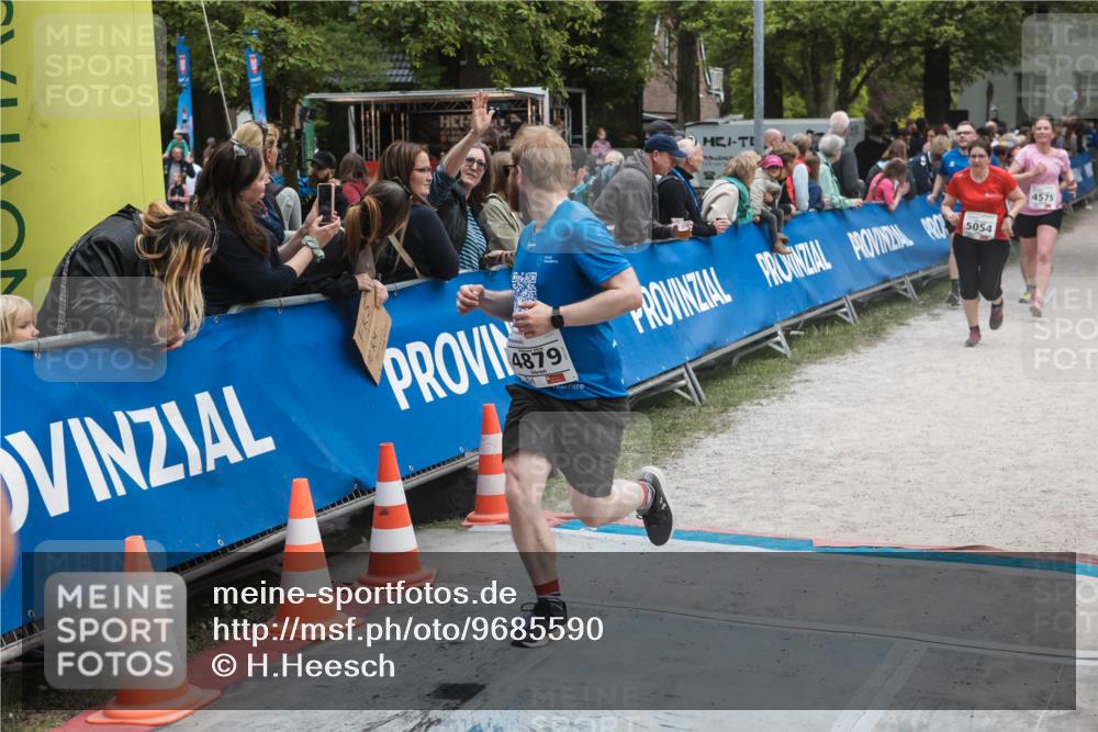 09.05.2026 - Störlauf H.Heesch http://msf.ph/oto/9685590 09.05.2026 19:05:20 Ziel 4879, 5054, 4575 meine-sportfotos.de