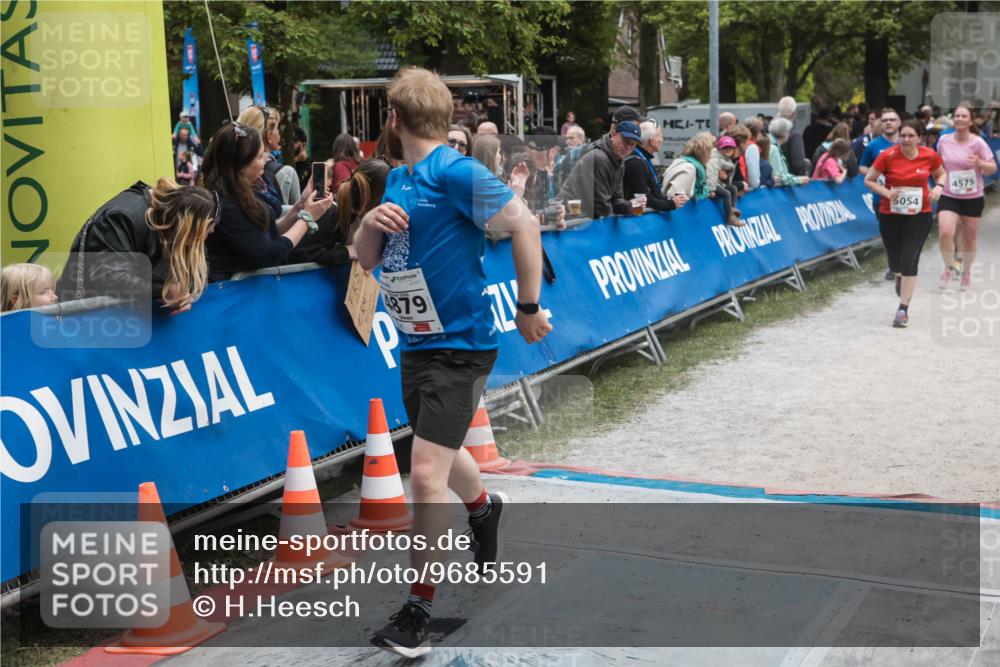 09.05.2026 - Störlauf H.Heesch http://msf.ph/oto/9685591 09.05.2026 19:05:20 Ziel 4879, 5054, 4575 meine-sportfotos.de