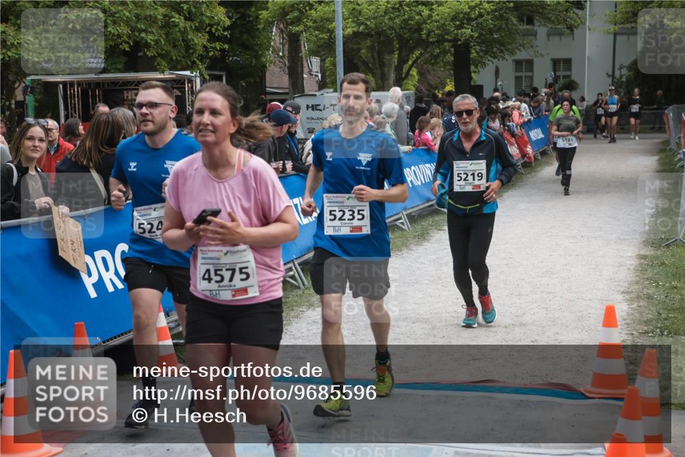 09.05.2026 - Störlauf H.Heesch http://msf.ph/oto/9685596 09.05.2026 19:05:24 Ziel 524, 5219, 4575, 5235, 5181 meine-sportfotos.de