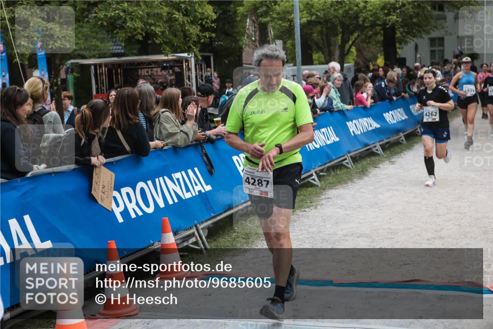 09.05.2026 - Störlauf H.Heesch http://msf.ph/oto/9685605 09.05.2026 19:05:31 Ziel 4287, 4262, 4939 meine-sportfotos.de
