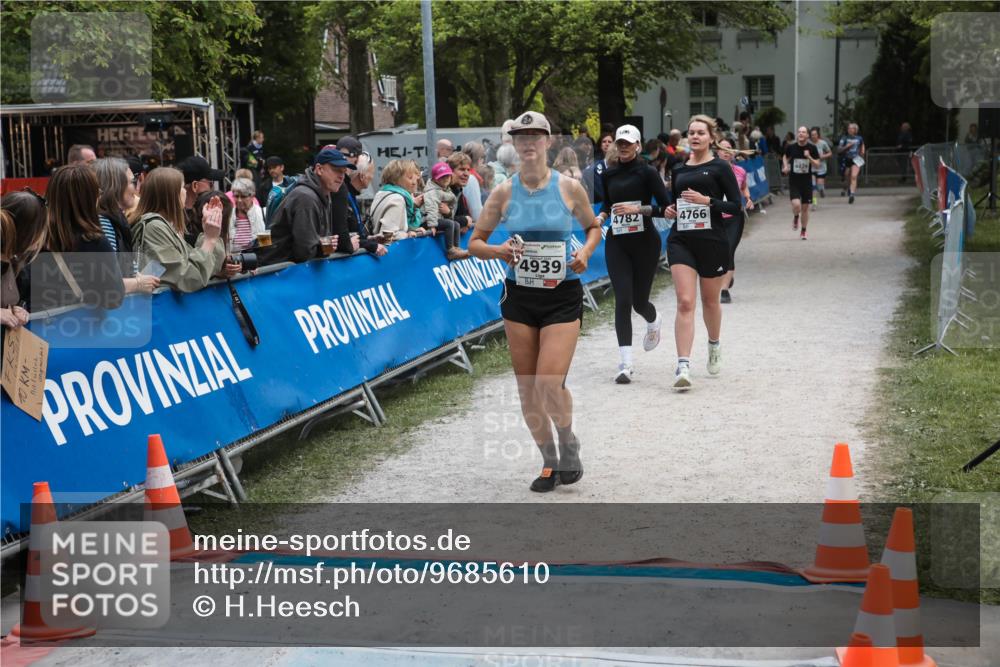 09.05.2026 - Störlauf H.Heesch http://msf.ph/oto/9685610 09.05.2026 19:05:35 Ziel 4939, 4782, 4766 meine-sportfotos.de