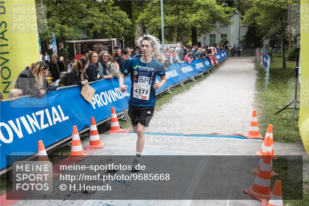 09.05.2026 - Störlauf H.Heesch http://msf.ph/oto/9685668 09.05.2026 19:06:29 Ziel 4377 meine-sportfotos.de
