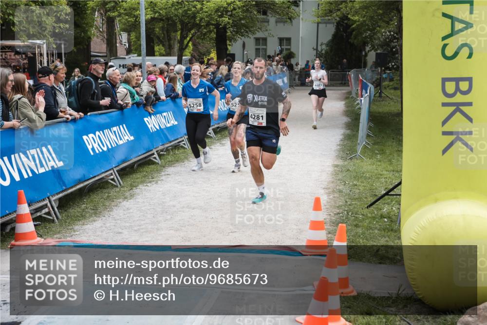 09.05.2026 - Störlauf H.Heesch http://msf.ph/oto/9685673 09.05.2026 19:06:42 Ziel 8214, 5258, 525, 4281, 4487 meine-sportfotos.de