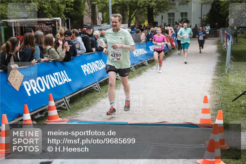 09.05.2026 - Störlauf H.Heesch http://msf.ph/oto/9685699 09.05.2026 19:07:06 Ziel 4290, 4538, 146 meine-sportfotos.de