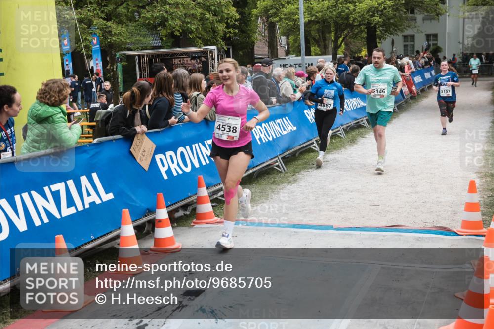 09.05.2026 - Störlauf H.Heesch http://msf.ph/oto/9685705 09.05.2026 19:07:09 Ziel 4538, 4887, 146, 5157 meine-sportfotos.de