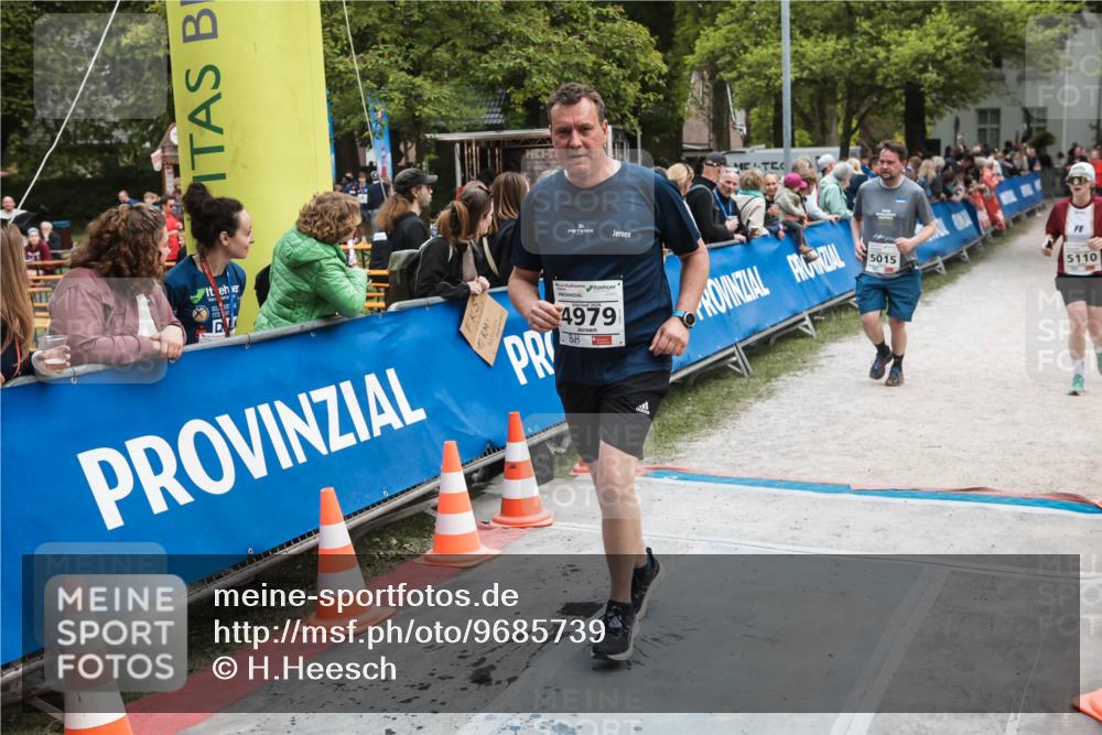 09.05.2026 - Störlauf H.Heesch http://msf.ph/oto/9685739 09.05.2026 19:07:45 Ziel 4979, 5015, 5110 meine-sportfotos.de
