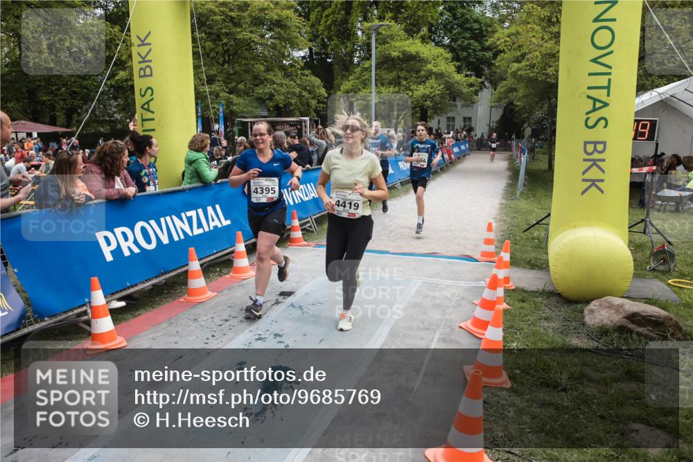 09.05.2026 - Störlauf H.Heesch http://msf.ph/oto/9685769 09.05.2026 19:08:16 Ziel 4395, 4419, 19 meine-sportfotos.de