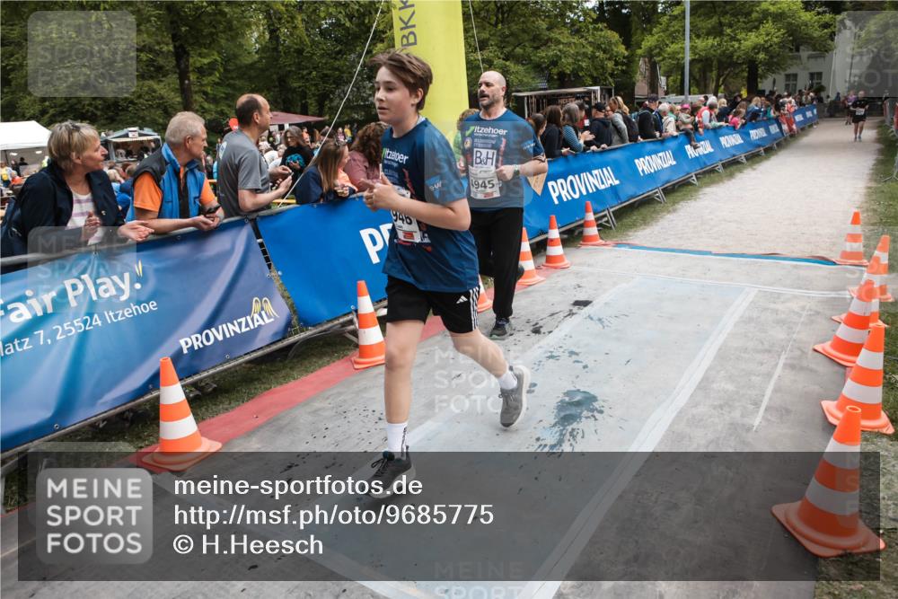 09.05.2026 - Störlauf H.Heesch http://msf.ph/oto/9685775 09.05.2026 19:08:17 Ziel 7, 25524, 946, 4945 meine-sportfotos.de