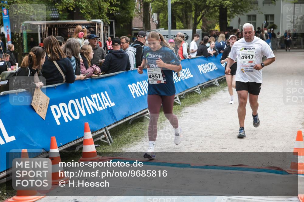 09.05.2026 - Störlauf H.Heesch http://msf.ph/oto/9685816 09.05.2026 19:08:54 Ziel 4957, 4947 meine-sportfotos.de