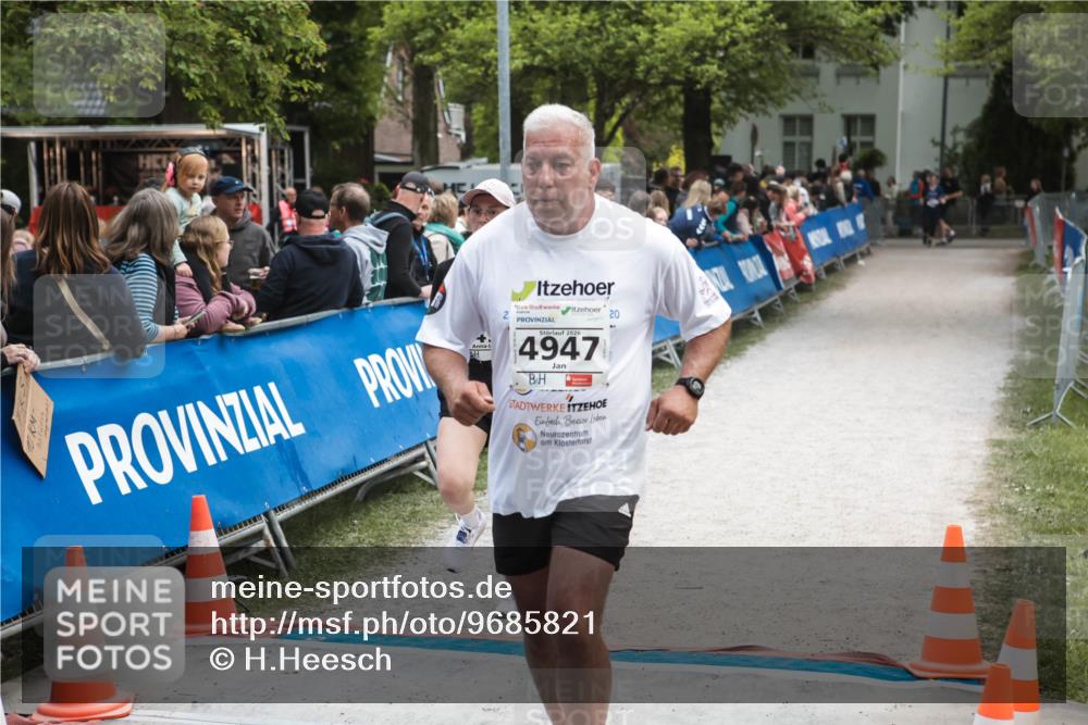 09.05.2026 - Störlauf H.Heesch http://msf.ph/oto/9685821 09.05.2026 19:08:55 Ziel 2026, 4947, 20 meine-sportfotos.de