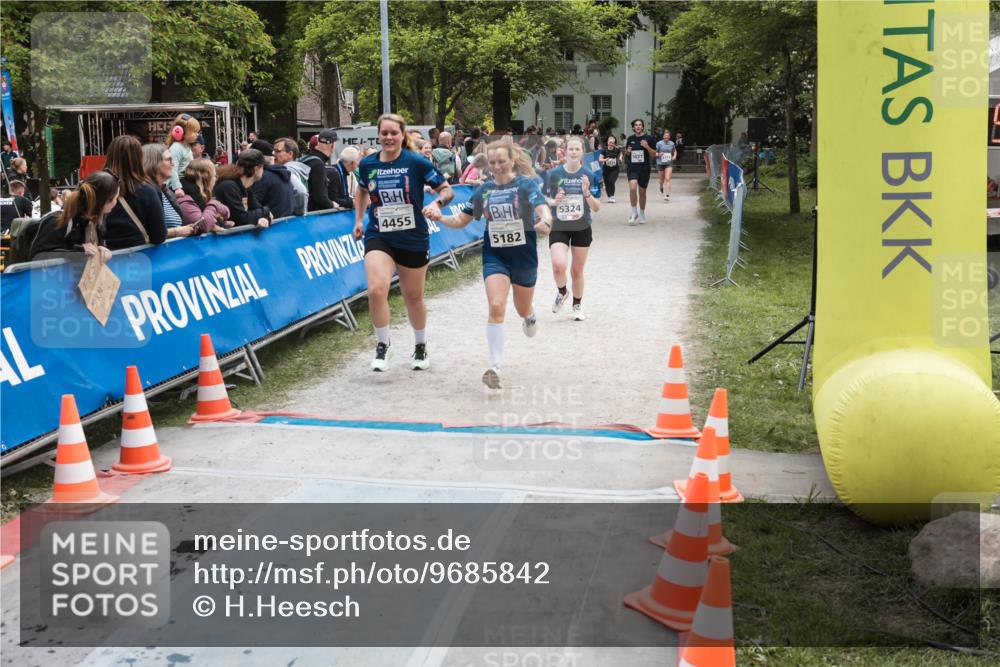 09.05.2026 - Störlauf H.Heesch http://msf.ph/oto/9685842 09.05.2026 19:09:26 Ziel 4455, 5324, 5182 meine-sportfotos.de