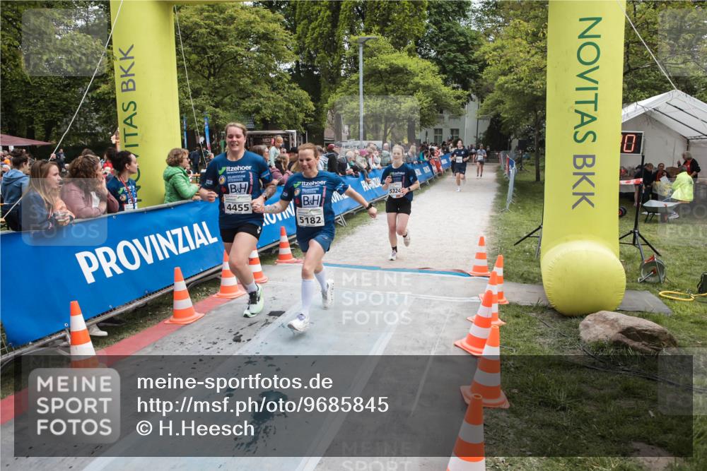 09.05.2026 - Störlauf H.Heesch http://msf.ph/oto/9685845 09.05.2026 19:09:27 Ziel 5182 meine-sportfotos.de