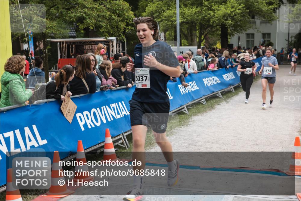 09.05.2026 - Störlauf H.Heesch http://msf.ph/oto/9685848 09.05.2026 19:09:31 Ziel 5037, 1, 4535, 5174 meine-sportfotos.de