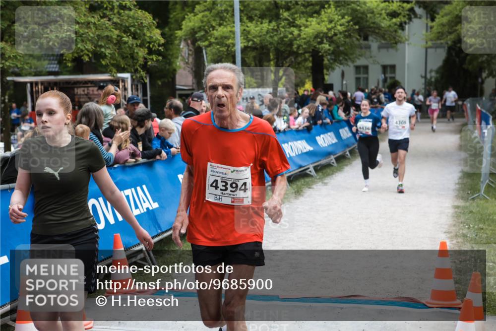 09.05.2026 - Störlauf H.Heesch http://msf.ph/oto/9685900 09.05.2026 19:11:03 Ziel 4394, 4305 meine-sportfotos.de