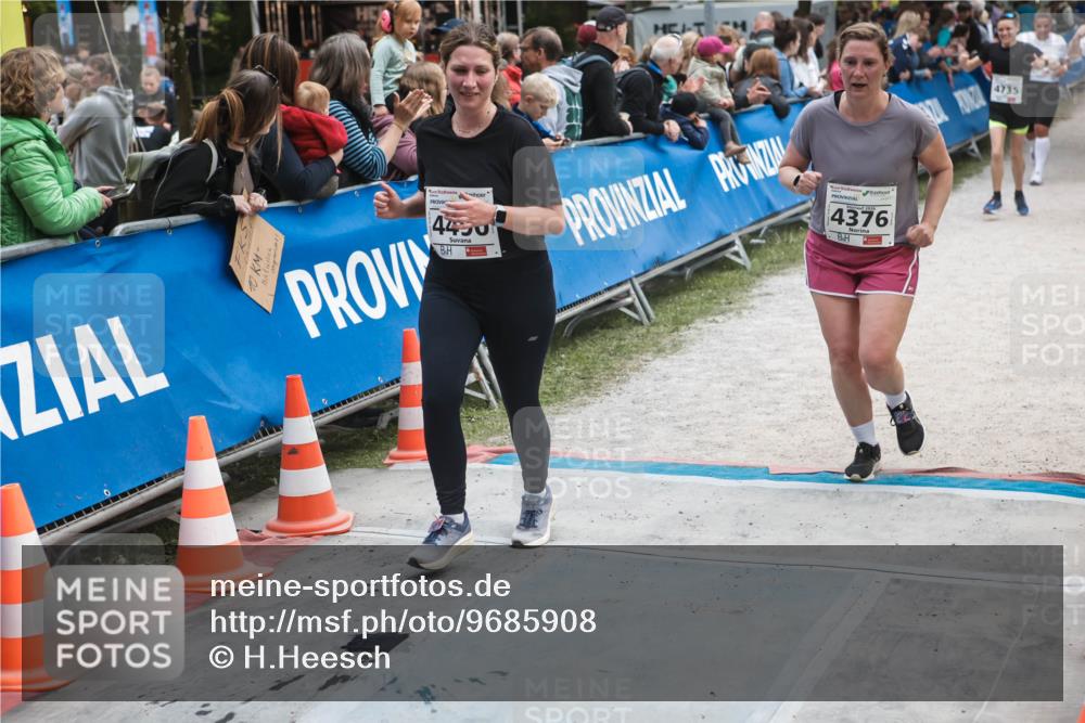 09.05.2026 - Störlauf H.Heesch http://msf.ph/oto/9685908 09.05.2026 19:11:13 Ziel 4450, 4376, 4735 meine-sportfotos.de