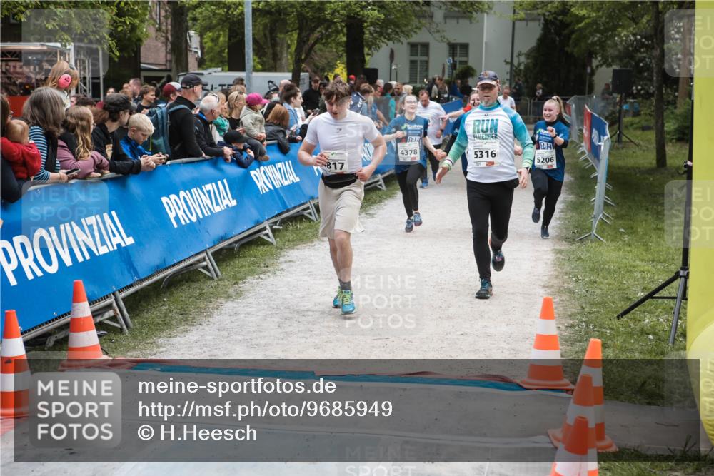 09.05.2026 - Störlauf H.Heesch http://msf.ph/oto/9685949 09.05.2026 19:12:01 Ziel 21, 99, 817, 4378, 5316, 5206 meine-sportfotos.de