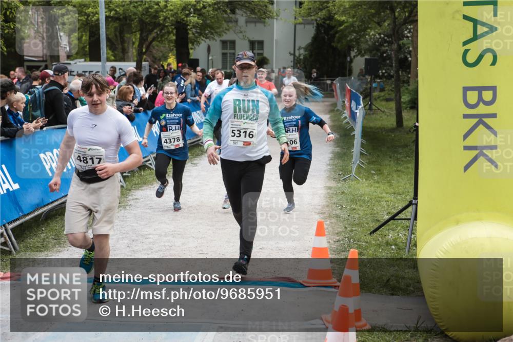 09.05.2026 - Störlauf H.Heesch http://msf.ph/oto/9685951 09.05.2026 19:12:02 Ziel 4817, 4378, 5316, 06 meine-sportfotos.de