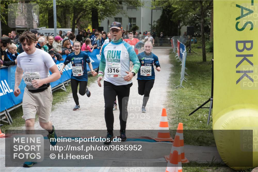 09.05.2026 - Störlauf H.Heesch http://msf.ph/oto/9685952 09.05.2026 19:12:02 Ziel 48, 5316, 5206 meine-sportfotos.de