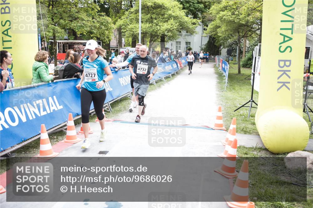 09.05.2026 - Störlauf H.Heesch http://msf.ph/oto/9686026 09.05.2026 19:15:49 Ziel 4727, 4732 meine-sportfotos.de