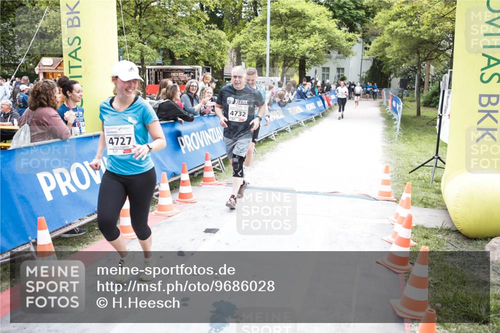 09.05.2026 - Störlauf H.Heesch http://msf.ph/oto/9686028 09.05.2026 19:15:50 Ziel 4727, 4732 meine-sportfotos.de