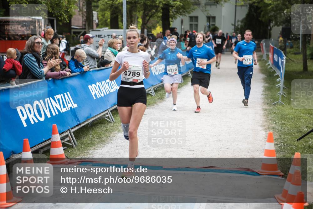09.05.2026 - Störlauf H.Heesch http://msf.ph/oto/9686035 09.05.2026 19:16:00 Ziel 4789, 5270, 5272 meine-sportfotos.de