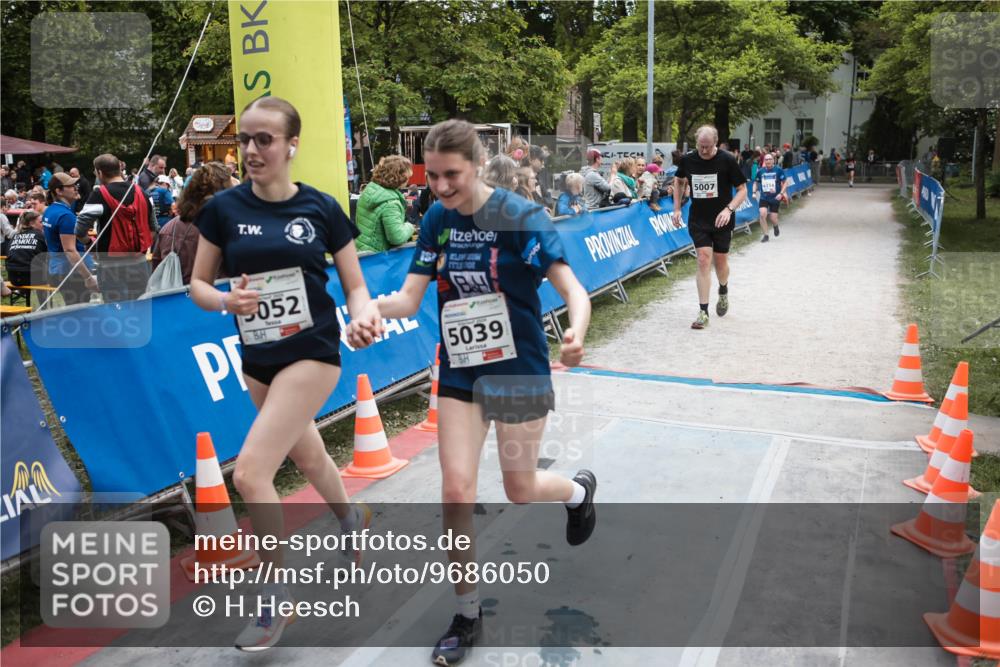 09.05.2026 - Störlauf H.Heesch http://msf.ph/oto/9686050 09.05.2026 19:16:08 Ziel 5052, 200, 5039, 5007 meine-sportfotos.de