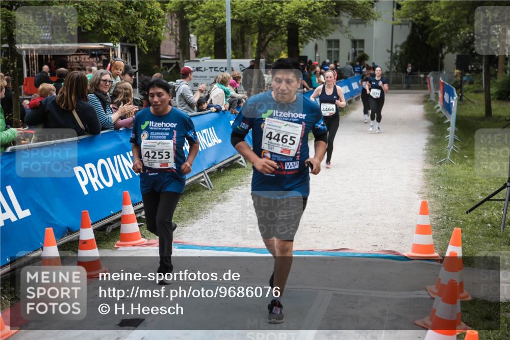 09.05.2026 - Störlauf H.Heesch http://msf.ph/oto/9686076 09.05.2026 19:16:55 Ziel 48, 4253, 4465, 4464 meine-sportfotos.de
