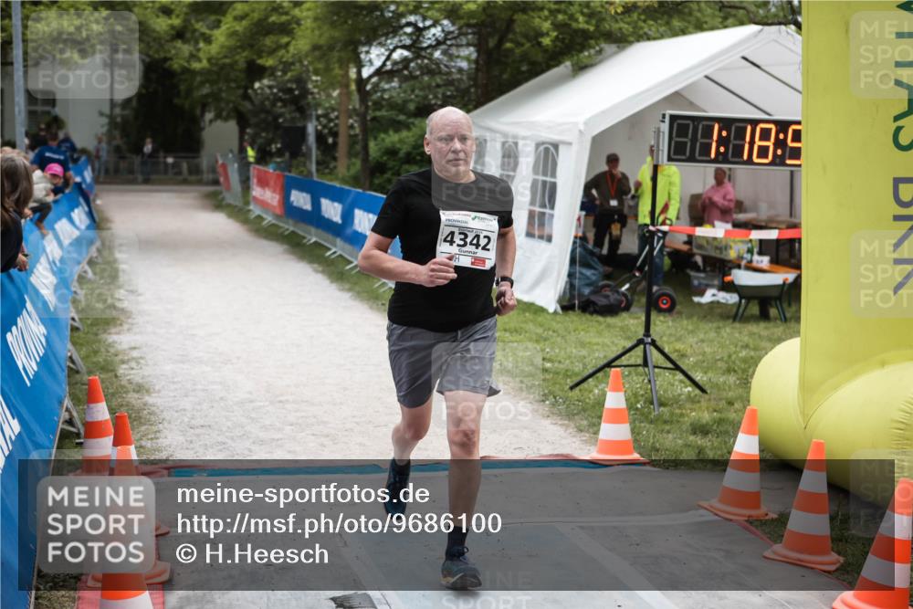 09.05.2026 - Störlauf H.Heesch http://msf.ph/oto/9686100 09.05.2026 19:18:48 Ziel 4342, 88, 88, 9 meine-sportfotos.de