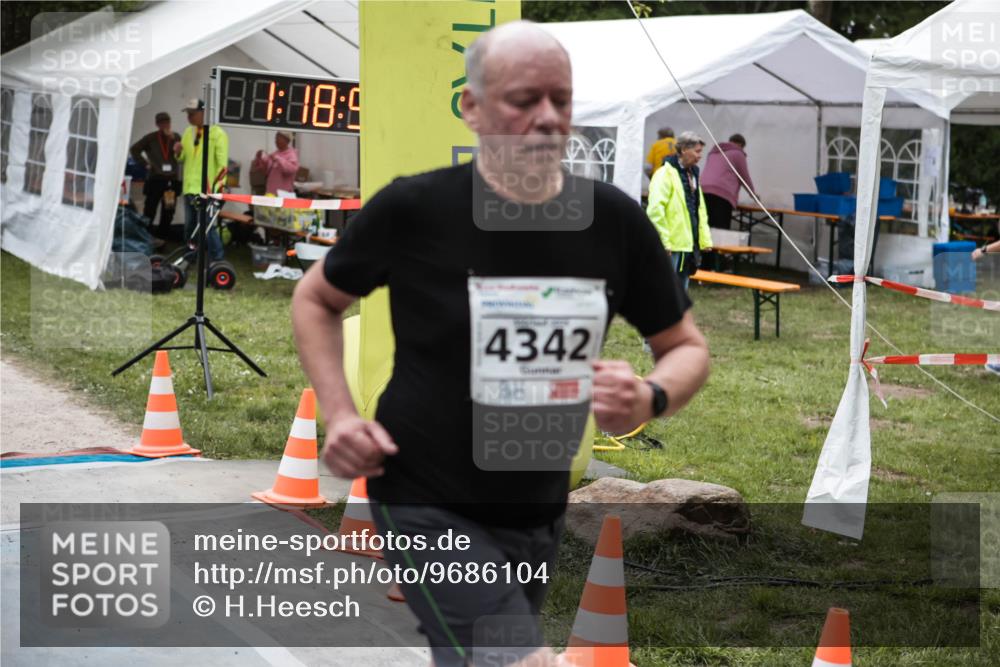 09.05.2026 - Störlauf H.Heesch http://msf.ph/oto/9686104 09.05.2026 19:18:49 Ziel 88, 88, 9, 4342 meine-sportfotos.de