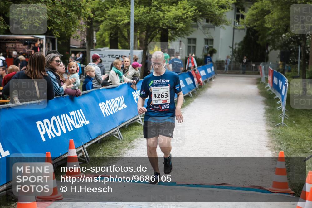 09.05.2026 - Störlauf H.Heesch http://msf.ph/oto/9686105 09.05.2026 19:19:14 Ziel 4263 meine-sportfotos.de