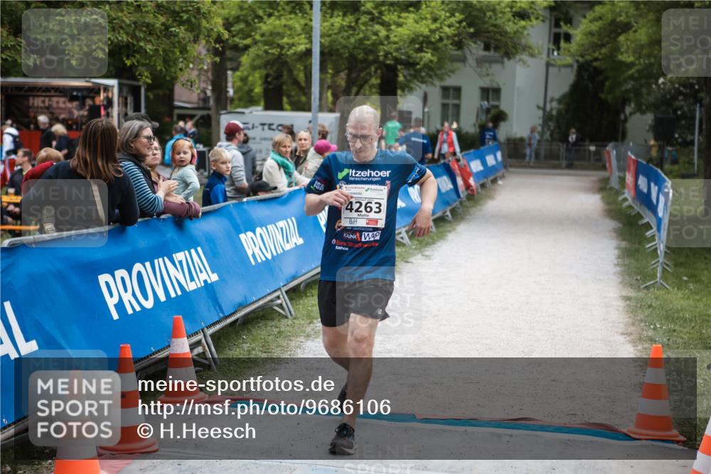 09.05.2026 - Störlauf H.Heesch http://msf.ph/oto/9686106 09.05.2026 19:19:15 Ziel 4263 meine-sportfotos.de