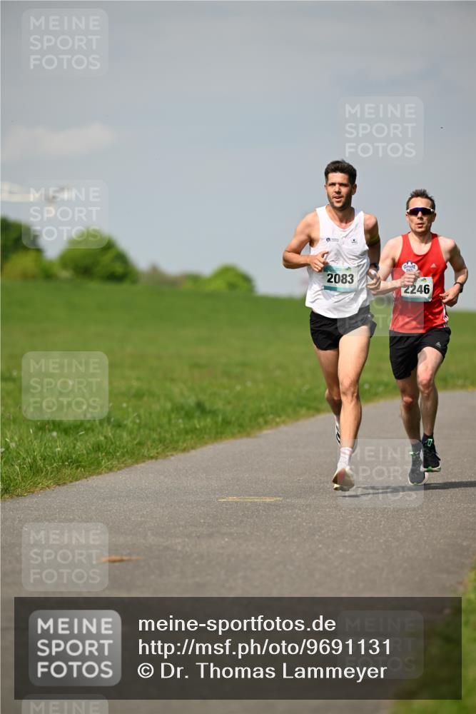 10.05.2026 - 8. Wedeler Halbmarathon Dr. Thomas Lammeyer http://msf.ph/oto/9691131 10.05.2026 11:11:53 Laufen 2083, 2246 meine-sportfotos.de