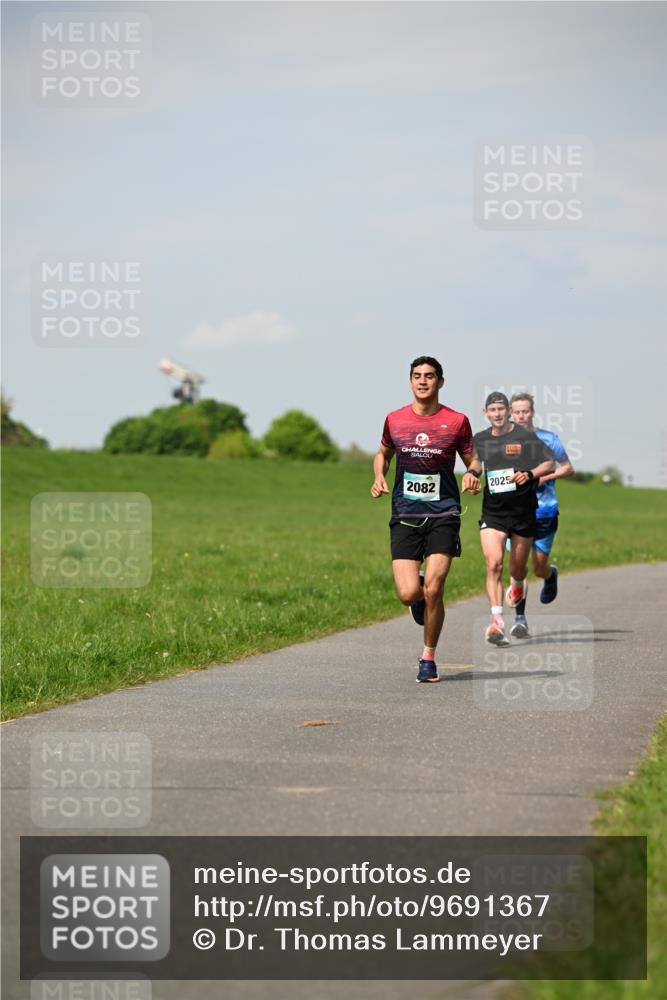 10.05.2026 - 8. Wedeler Halbmarathon Dr. Thomas Lammeyer http://msf.ph/oto/9691367 10.05.2026 11:13:08 Laufen 2082, 2025 meine-sportfotos.de