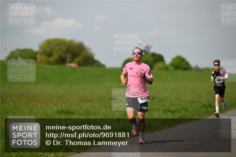 10.05.2026 - 8. Wedeler Halbmarathon Dr. Thomas Lammeyer http://msf.ph/oto/9691881 10.05.2026 11:14:36 Laufen  meine-sportfotos.de