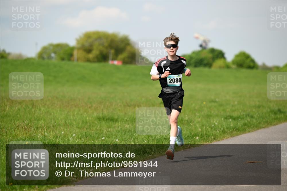 10.05.2026 - 8. Wedeler Halbmarathon Dr. Thomas Lammeyer http://msf.ph/oto/9691944 10.05.2026 11:14:39 Laufen 2080 meine-sportfotos.de