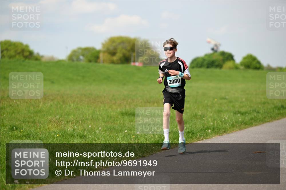 10.05.2026 - 8. Wedeler Halbmarathon Dr. Thomas Lammeyer http://msf.ph/oto/9691949 10.05.2026 11:14:40 Laufen 2080 meine-sportfotos.de