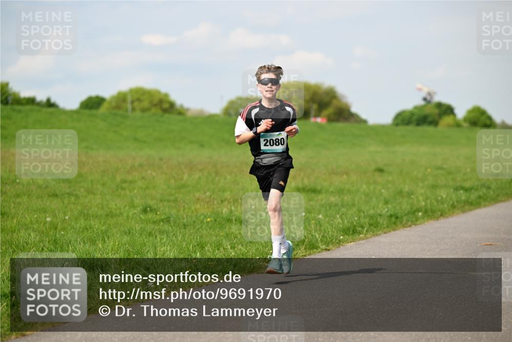 10.05.2026 - 8. Wedeler Halbmarathon Dr. Thomas Lammeyer http://msf.ph/oto/9691970 10.05.2026 11:14:41 Laufen 2080 meine-sportfotos.de