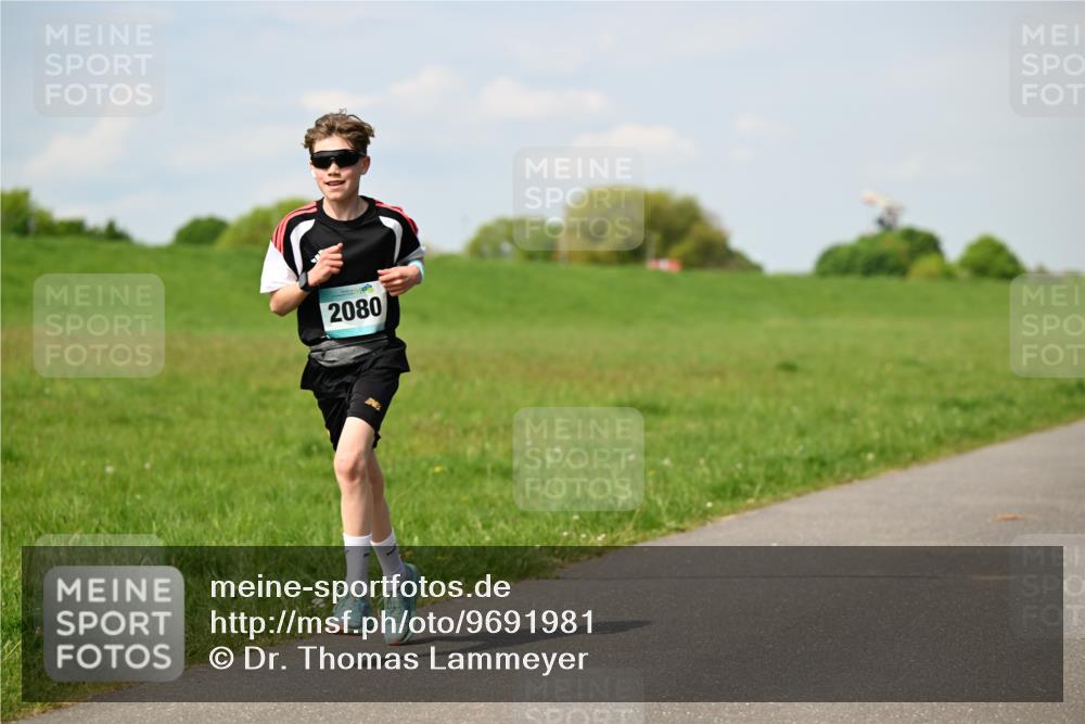 10.05.2026 - 8. Wedeler Halbmarathon Dr. Thomas Lammeyer http://msf.ph/oto/9691981 10.05.2026 11:14:41 Laufen 2080 meine-sportfotos.de